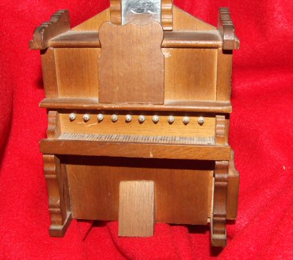 Pump Organ Music Box