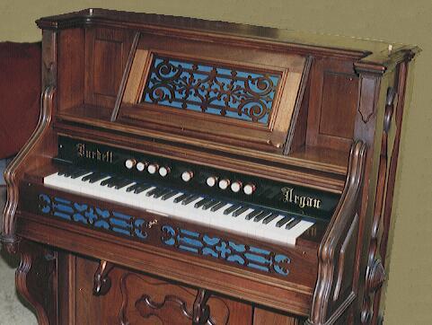 Organ with Knee Levers